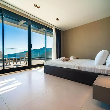 Vila Eco Aura 5 *