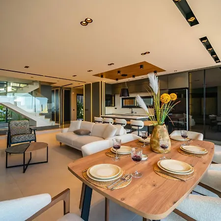 Eco Auris 5 Villa